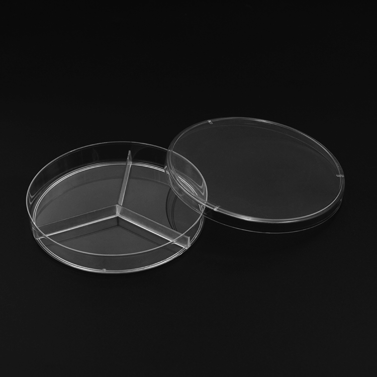 Petri Dishes 3 sections